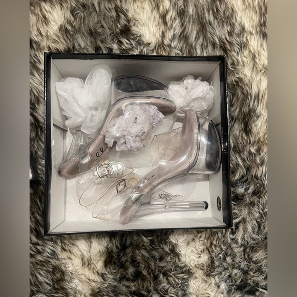 Ellie Heels - Picture 3 of 4